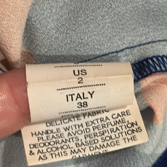 Nicholas Off-Shoulder Tropical Print Crop Top - Picture 5 of 5